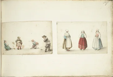Quattro bambini che fanno i loro bisogni e tre donne in piedi
