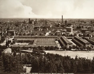 Panorama della città di Bologna: vista da San Michele in Bosco