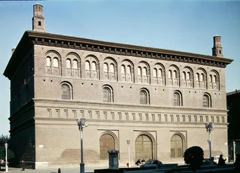 Esterno della Lonja, costruita nel 1551