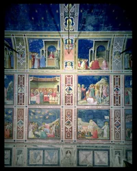 Vista degli affreschi sulla parete sinistra, c.1303-05 (post-restauro)