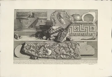 Frammenti dalla Tomba di Cecilia Metella a Roma