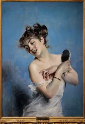 Giovane donna in déshabillé