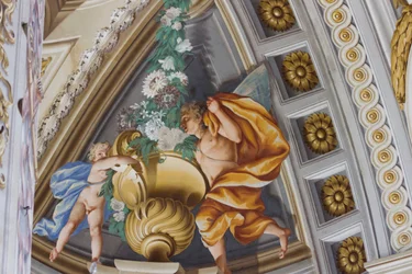 Efebi alati, sala centrale con affreschi di Domenico e Giuseppe Valeriani, residenza di caccia, di Filippo Juvarra, Stupinigi, Piemonte, Italia