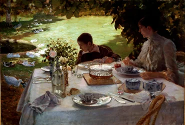 Colazione in giardino Una madre e suo figlio seduti a un tavolo apparecchiato per la colazione guardano oche e anatre nel giardino. Dipinto di Giuseppe de Nittis (1846-1894) 1884 Dim. 81x117 cm Barletta, Museo De Nittis