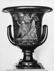 Cratere a Campana con Scene Mitologiche che Rappresentano Cadmo e il Serpente