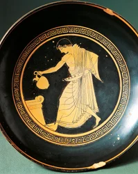 Kylix di Douris raffigurante un giovane vicino a un altare, VI secolo a.C.