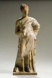 Statuetta di una donna, periodo ellenistico, c. III secolo a.C.