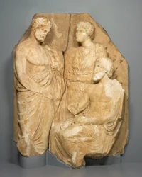 Frammento di un naiskos funerario