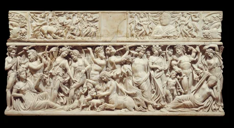 Arte greca: rilievo scolpito su marmo di un sarcofago raffigurante Dioniso che scopre Arianna addormentata