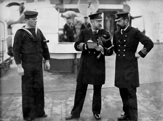 Un messaggio per il capitano della corazzata HMS Magnificent