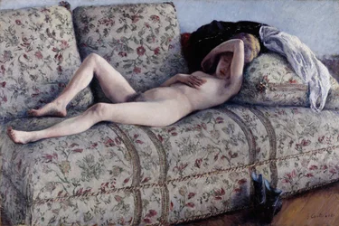 Nudo sul divano