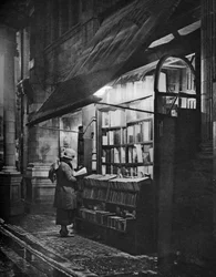 Una libreria a Bloomsbury, Londra, 1926-1927
