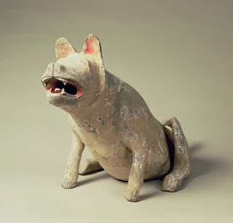 Cane seduto in ceramica cinese antica, artefatto tombale, Dinastia Han, 206 a.C.-220 d.C.