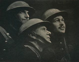 Un momento teso, 1942