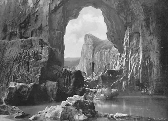 Arco Naturale di Lydstep, Tenby, c1896