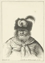 Uomo seduto con cappello di pelliccia