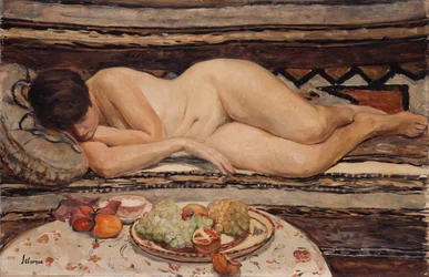 Nudo con una Ciotola di Frutta