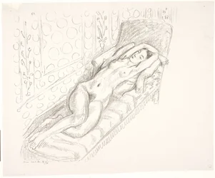 Donna nuda sdraiata su una chaise longue