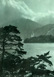 Tempesta in Arrivo sul Lago Motosu