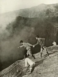 Al bordo dei crateri, Aso-San, 1910