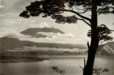 Fuji dal Lago Motosu, 1910