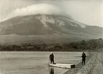 Fuji dal Lago della Luna di Tre Giorni, 1910