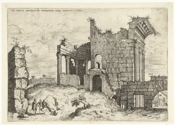 Seconda vista sul Foro di Nerva (rovine romane)