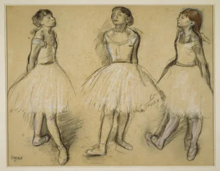 Tre studi di una ballerina in quarta posizione