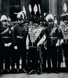 Il futuro re Edoardo VII e gli ufficiali dei Queens Own Oxfordshire Hussars, 1897