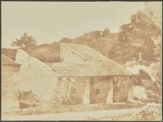 [Casa di campagna in rovina]