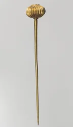 Spillo con testa sferica, c. XIV-XIII secolo a.C. (oro)