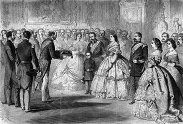 La regina Isabella II di Spagna (Isabella di Borbone) (1830-1904) riceve il gran cordone della Legion d