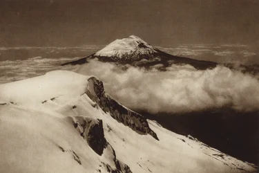 Messico: Popocatepetl, visto dalla cima di Iztaccihuatl (foto b/n)