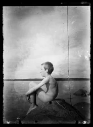 Guido Simberg come modello per il dipinto Fish Boy ("Marinaio")