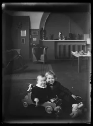 Tom e Uhra Simberg nella loro casa-studio a Siltasaarenkatu