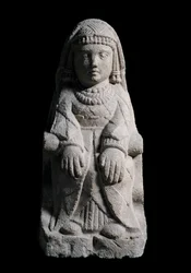 Signora seduta. Scultura in calcare, IV-II secolo a.C.