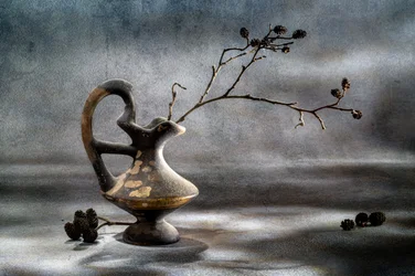 Natura morta rustica con vaso