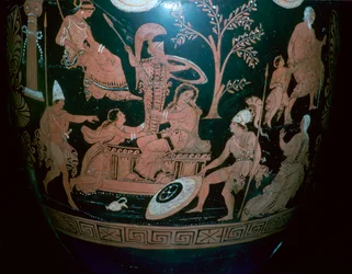 Cratere a volute a figure rosse greco con scena dal sacco di Troia
