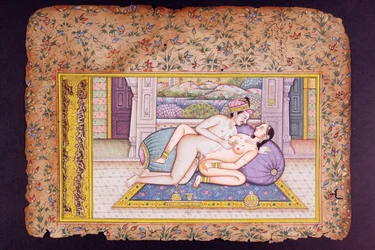 Scena erotica in un lussuoso boudoir, miniatura rajasthani