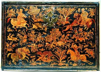 Lato di un mobile da scrittura raffigurante nobili a caccia, XVII secolo (legno laccato)