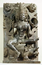 Varunani, intaglio dal Tempio del Sole di Konark, Orissa, Dinastia Ganga Orientale
