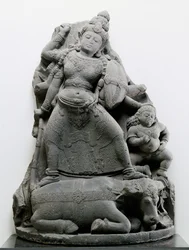 Durga che uccide Mahisa, c.1300