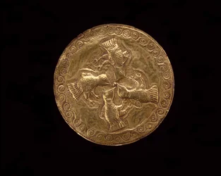 Pettorale, popoli delle Molucche