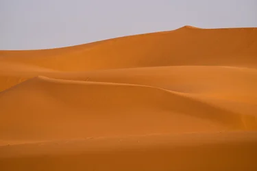 Dune di sabbia di Erg Chebbi, Deserto del Sahara in Marocco, 2022 (foto)