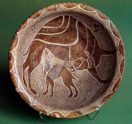 Arte islamica: taglio del cammello che allatta il suo piccolo