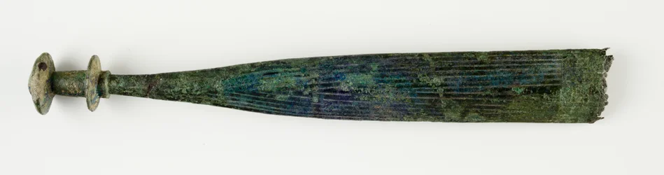 Fodero per un pugnale, VIII secolo a.C. (bronzo)