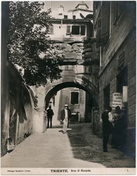 Arco di Riccardo, fotografia di Giuseppe Maylander, Trieste, Friuli-Venezia Giulia, Italia, ca 1910