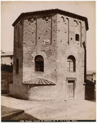 Battistero Neoniano o Battistero degli Ortodossi, Ravenna, Emilia-Romagna, Italia, fotografia di Pietro Poppi, Bologna, ca 1900