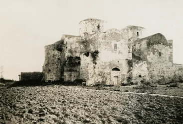 Monastero di Agios Varnavas, Engomi, Cipro, fotografia di Camille Enlart, Parigi
