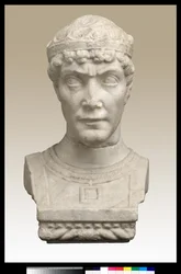 Busto di un uomo con corona